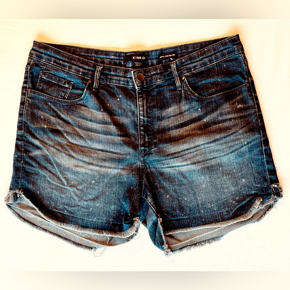 Kind Of Vintage Artfully Relaxed Shorts 31W